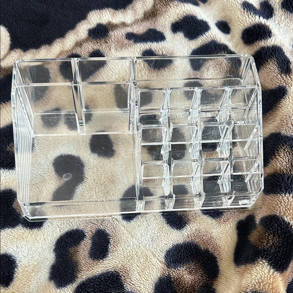 Source Unknown Transparent Makeup Organizer